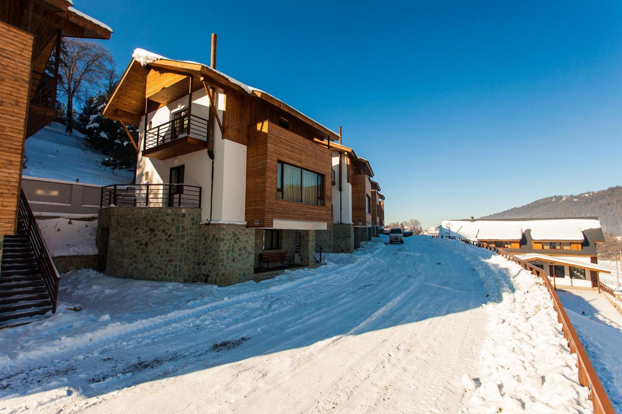Crystal Hill Resort Bakuriani Eksteriør bilde